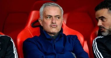 مورينيو يتحدث عن الشائعات بشأن توليه تدريب ريال مدريد ويكشف مواقفه وآماله المستقبلية مع الفريق